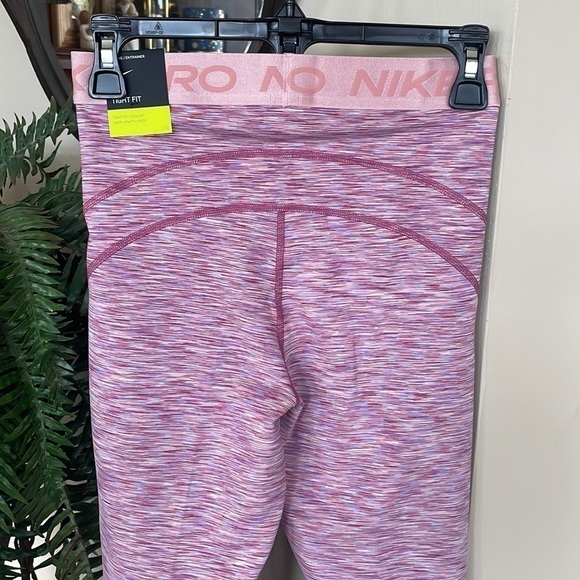 Brand New Nike Pro Dri-Fit Tight Fit Crop Length Training Pink Multi Leggings - Picture 9 of 13